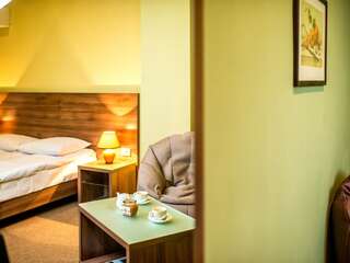 Отель Lviv Central Jam Hotel Львов Двухместный номер «Комфорт» с 1 кроватью или 2 отдельными кроватями-5